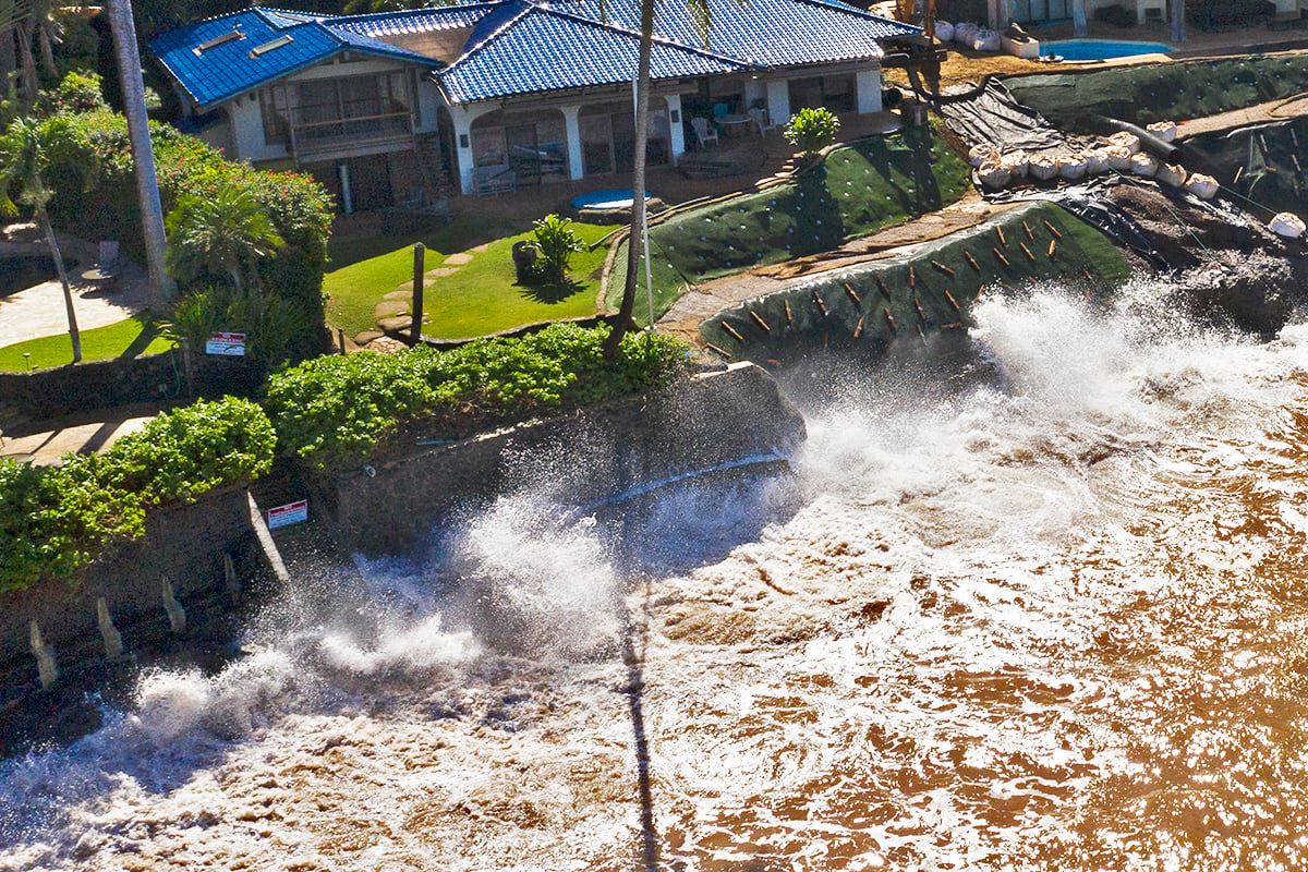 Wave run-up at Keonenui Bay, West Maui on January 10, 2021. Credit: Don McLeish. Wave run-up at Keonenui Bay, West Maui on January 10, 2021. Credit: Don McLeish.
